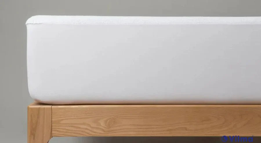 Cover or Protector: Which is the best option to protect your mattress?